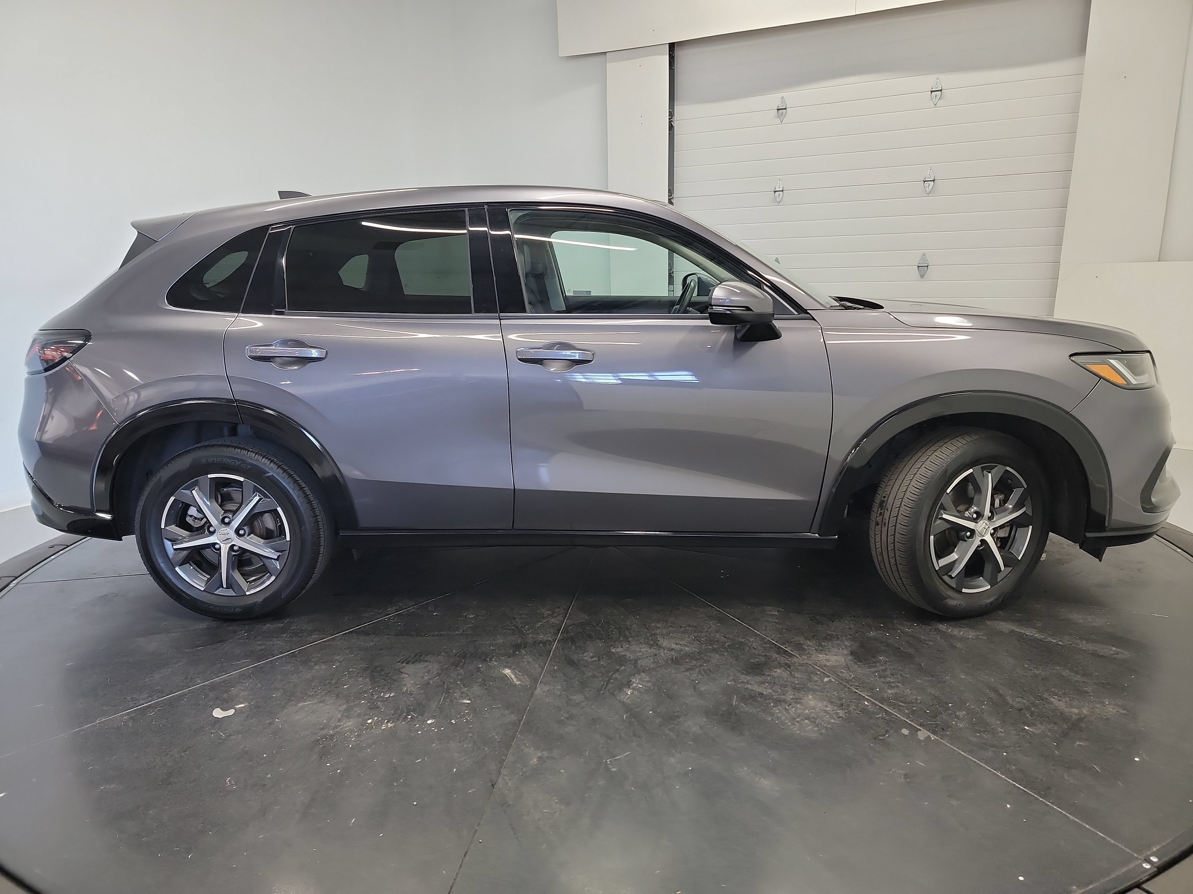 Used 2024 Honda HR-V EX-L image 11