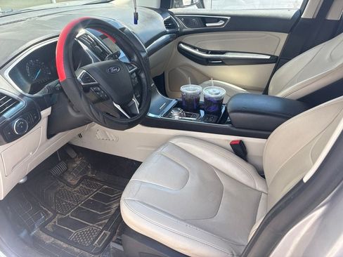 Used 2019 Ford Edge Titanium w/ Equipment Group 301A FWD image 9