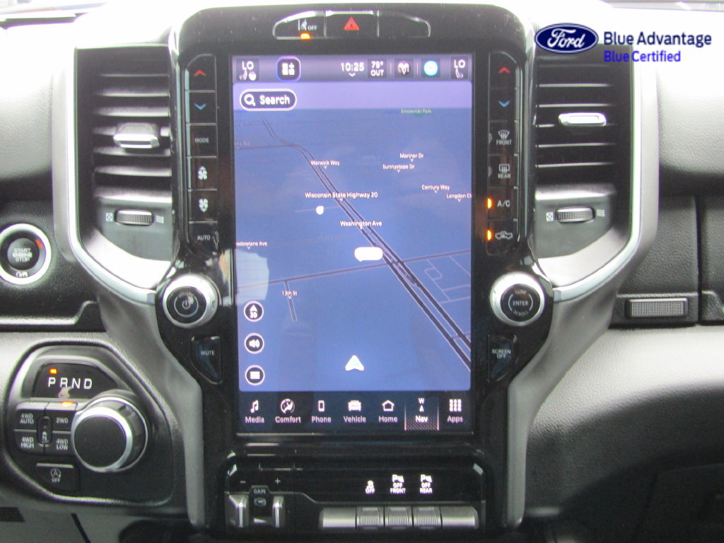 Used 2025 RAM 1500 4x4 Crew Cab image 22