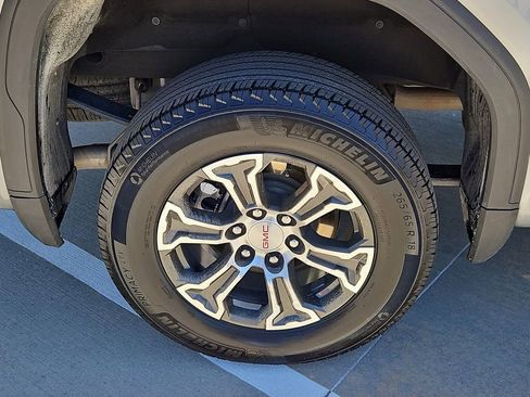 Used 2025 GMC Sierra 1500 SLT image 10