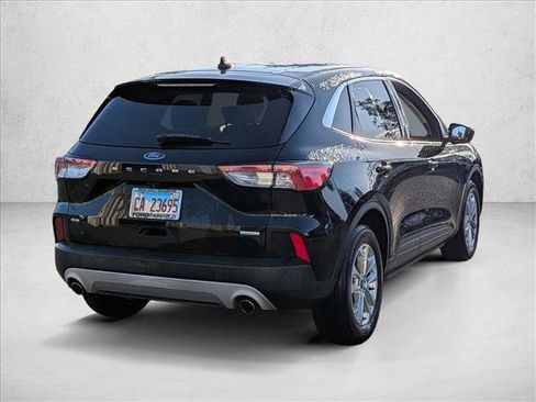 Used 2020 Ford Escape SE image 5