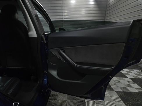Used 2020 Tesla Model Y Long Range image 33