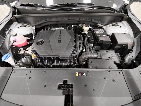 Certified 2025 Kia Sorento S w/ Panoramic Sunroof Package image 12