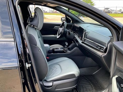 Used 2023 Kia Sportage X-Line w/ X-Line Premium Package image 9