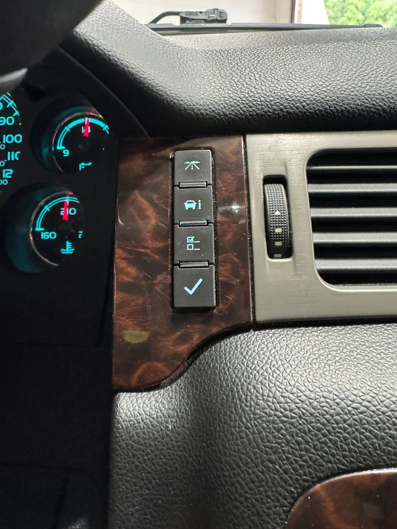 Used 2013 GMC Yukon Denali AWD/4WD image 21