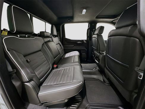 Used 2024 GMC Sierra 1500 AT4X image 29