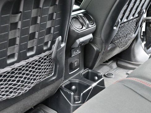 Used 2020 Jeep Gladiator Rubicon AWD/4WD image 27