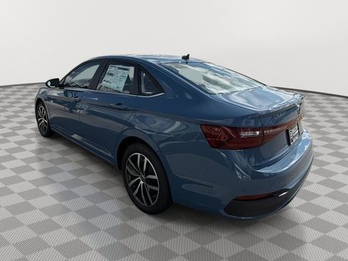New 2025 Volkswagen Jetta SE image 6