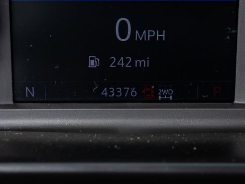 Used 2021 Chevrolet Silverado 1500 LT Trail Boss w/ Convenience Package II image 20