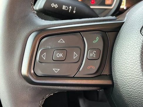 Certified 2025 Jeep Wrangler Unlimited Rubicon w/ Convenience Group AWD/4WD image 19