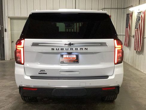 Used 2022 Chevrolet Suburban High Country image 5