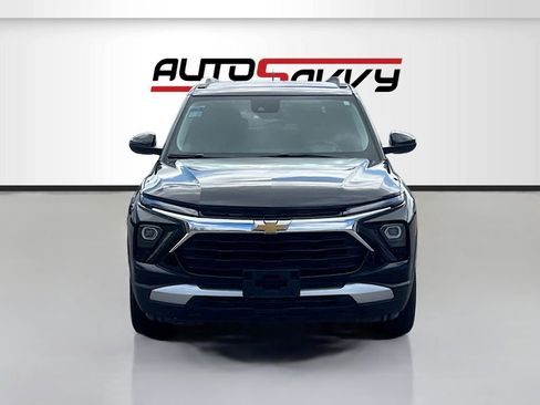 Used 2024 Chevrolet TrailBlazer LT w/ Convenience Package AWD/4WD image 2