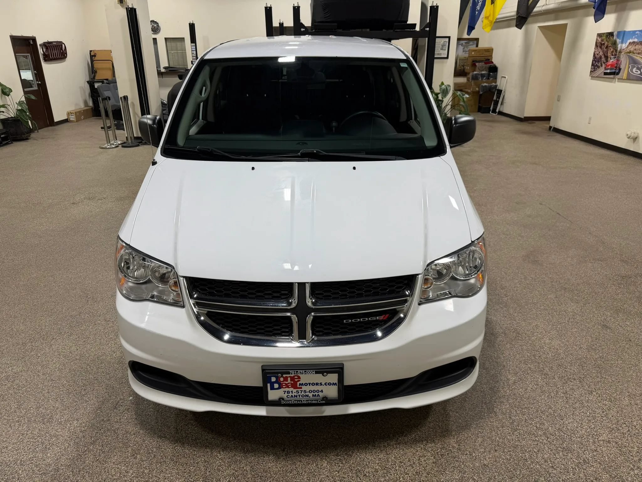 Used 2018 Dodge Grand Caravan SE FWD image 12