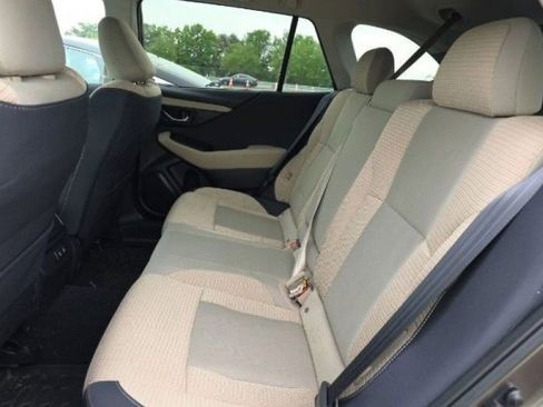 Used 2021 Subaru Outback Premium AWD/4WD image 14