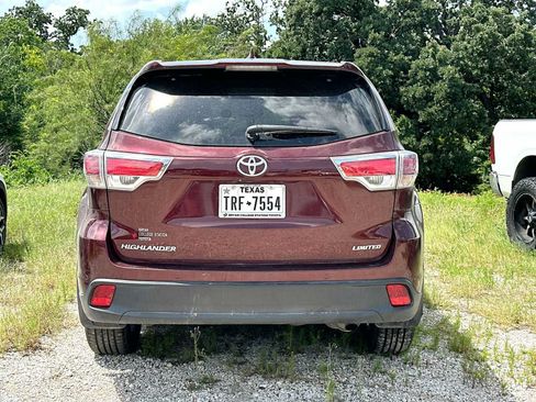 Used 2016 Toyota Highlander Limited FWD image 3