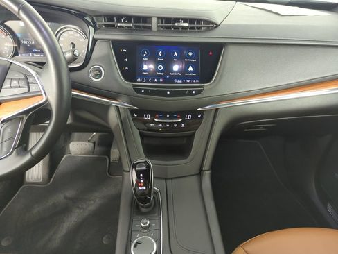 Used 2021 Cadillac XT5 Premium Luxury FWD image 24
