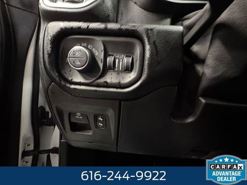 Used 2019 RAM 1500 Big Horn AWD/4WD image 22