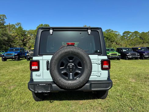 Used 2026 Jeep Wrangler Unlimited Sport AWD/4WD image 4