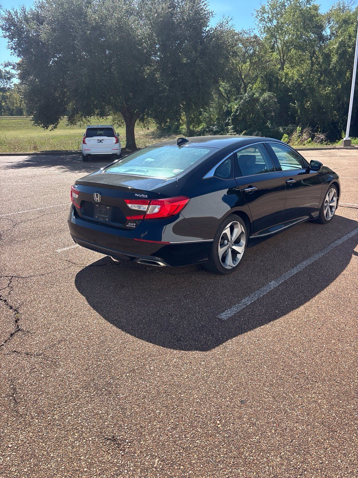Used 2018 Honda Accord Touring image 7