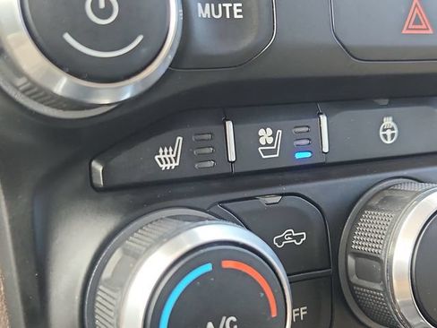 Used 2020 RAM 1500 Laramie AWD/4WD image 26