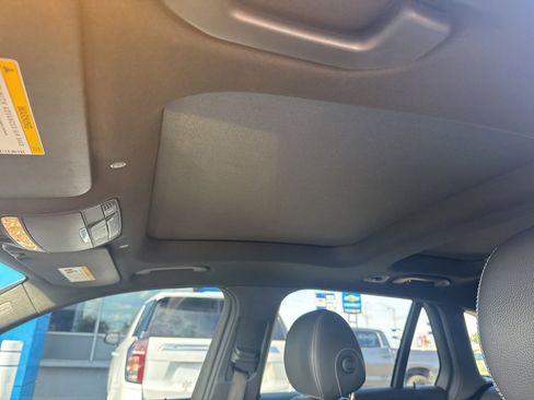 Used 2021 Mercedes-Benz GLC 300 image 13