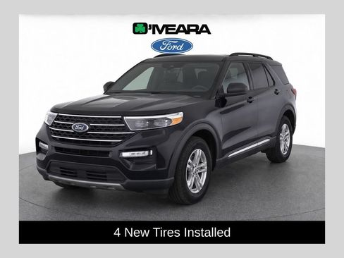 Used 2024 Ford Explorer XLT w/ Equipment Group 202A AWD/4WD image 1