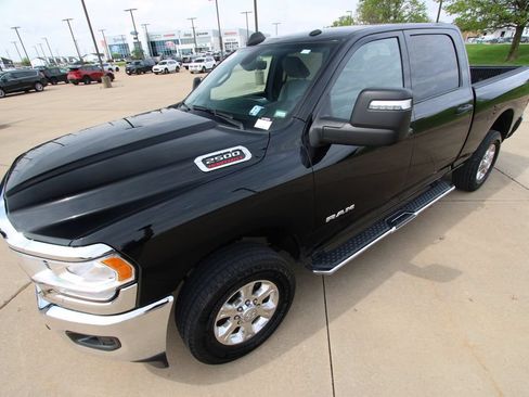 Used 2024 RAM 2500 Big Horn AWD/4WD image 17