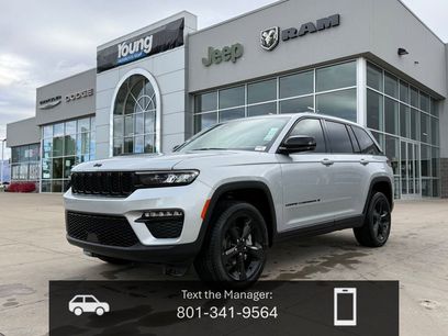 New 2025 Jeep Grand Cherokee Limited w/ Black Appearance Package