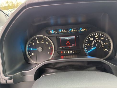 Used 2015 Ford F150 XLT w/ Equipment Group 302A Luxury AWD/4WD image 20