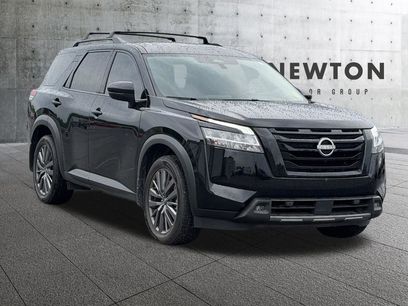 Used 2024 Nissan Pathfinder SL w/ SL Premium Package