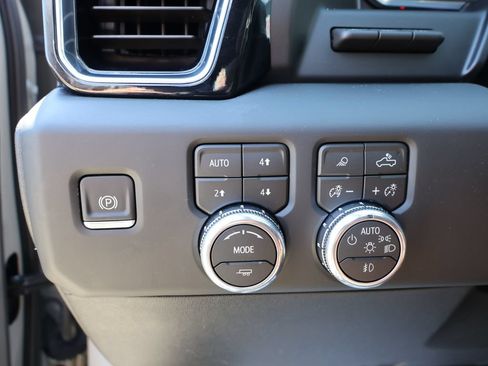 Certified 2026 GMC Sierra 1500 Denali Ultimate AWD/4WD image 13