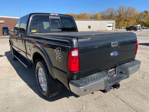 Used 2015 Ford F250 Lariat w/ Chrome Package image 3