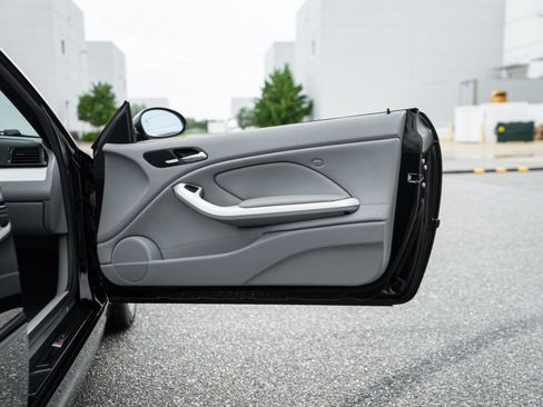 Used 2005 BMW M3 Convertible RWD image 21