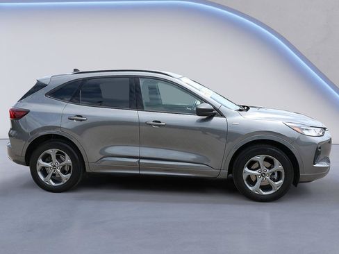 Certified 2024 Ford Escape ST-Line w/ Tech Pack #1 AWD/4WD image 9