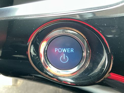 Used 2021 Toyota Prius Prime XLE image 28