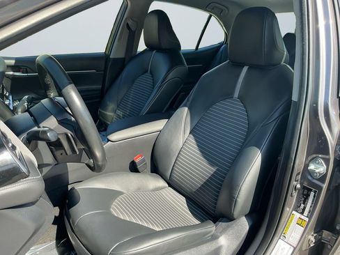 Used 2024 Toyota Camry SE FWD image 10