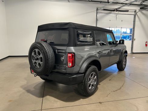 Used 2024 Ford Bronco Big Bend image 3