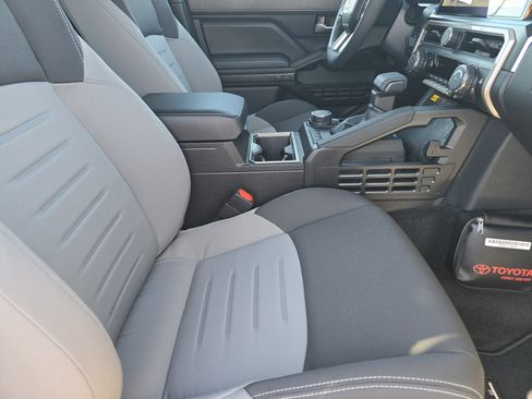 Used 2026 Toyota Tacoma TRD Sport image 12