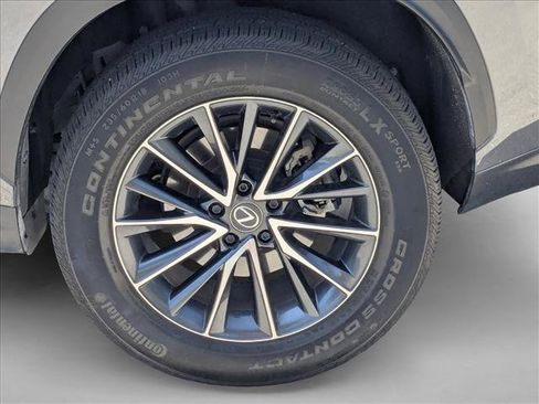 Used 2024 Lexus NX 250 FWD w/ Towing Package (2000 Lbs) image 19