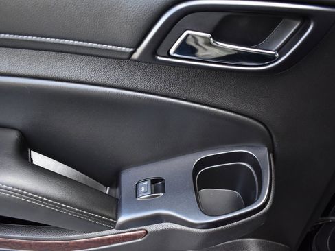 Used 2015 GMC Yukon SLT w/ HD Trailering Package image 13