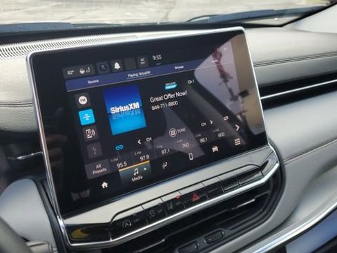 Certified 2022 Jeep Compass Limited image 12