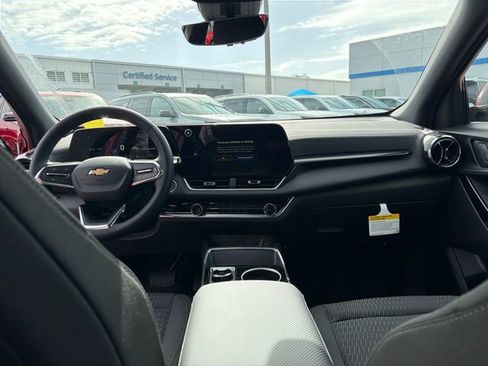 New 2026 Chevrolet Equinox LT w/ Safety and Technology Package FWD image 23