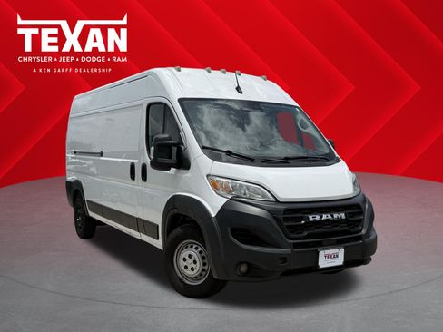 Used 2024 RAM ProMaster 2500 w/ Convenience Group FWD image 1