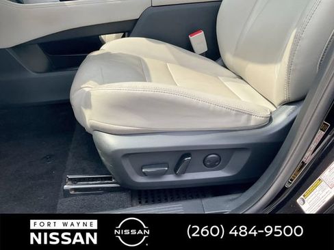 Certified 2023 Nissan Rogue SL w/ SL Premium Package AWD/4WD image 33