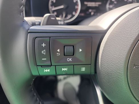 New 2025 Nissan Pathfinder SV w/ Black Appearance Package image 19