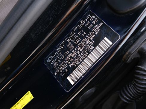 Used 2015 Hyundai Genesis 3.8 RWD image 16