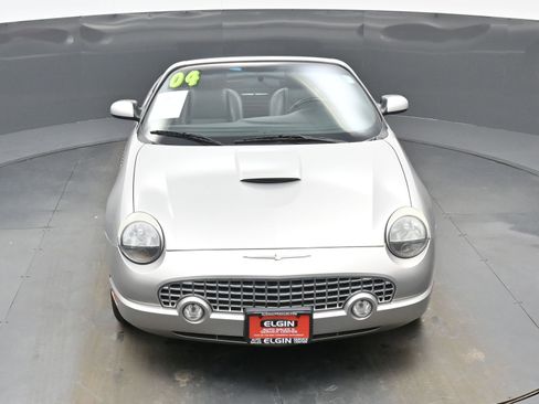 Used 2004 Ford Thunderbird image 37