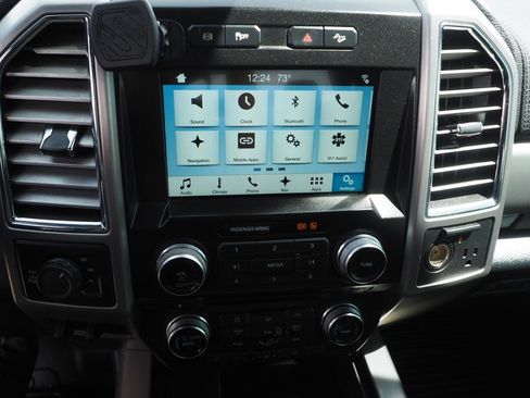 Used 2017 Ford F250 Platinum w/ FX4 Off-Road Package AWD/4WD image 24