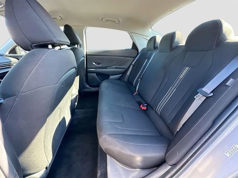 Used 2024 Hyundai Elantra SEL image 23