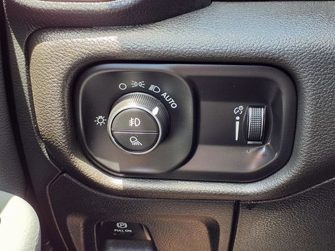 Used 2021 RAM 1500 Big Horn RWD image 12